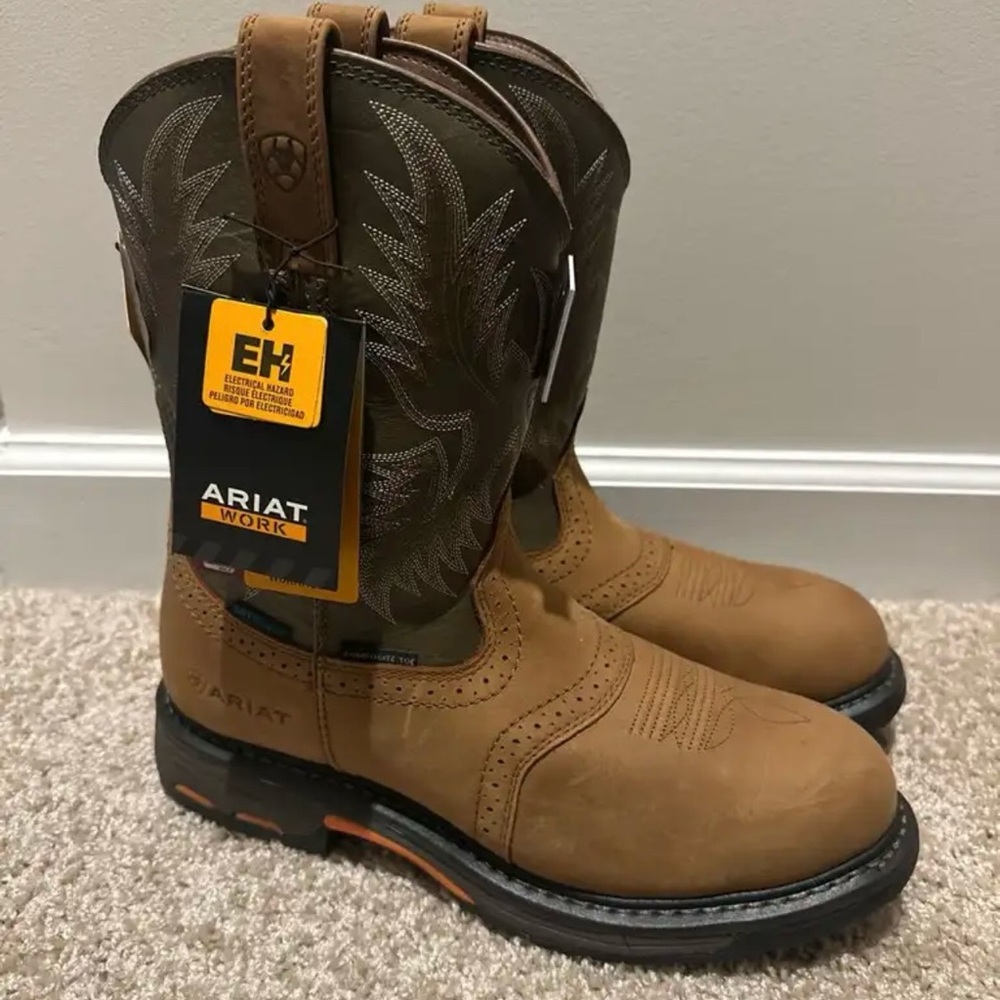 Ariat Men's Tan and Brown Western Boots